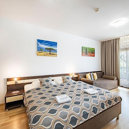 Besenova Apartman Korzar ภายนอก รูปภาพ