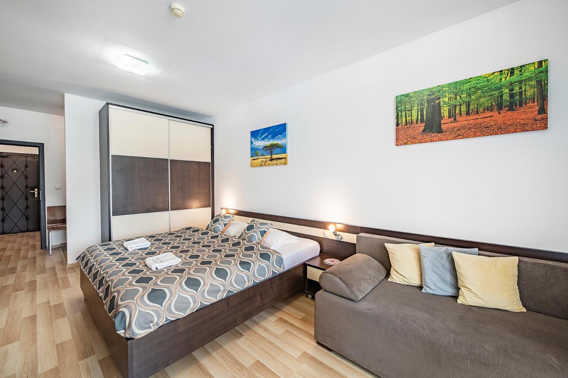Besenova Apartman Korzar ภายนอก รูปภาพ